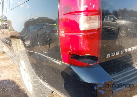 2013 Chevrolet Suburban 1500 Ls z USA, uszkodzony, nr VIN 1GNSCHE05DR348957